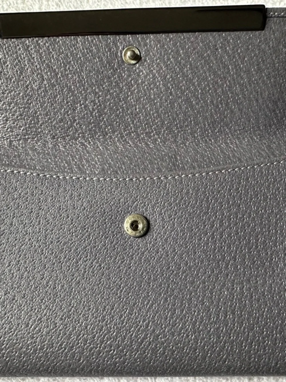 ✨ Gucci Pebbled Leather Wallet on Chain / Clutch ✨